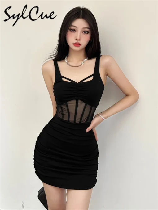 Elegant Black Prom Dresses for Confident, Sexy, and Beautiful Women - Image 2