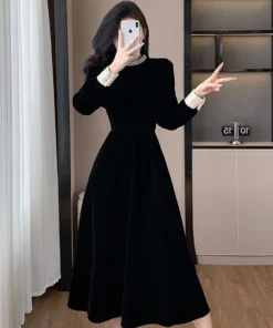 Elegant Velvet Midi A-Line Diamond Collar Black Prom Dress